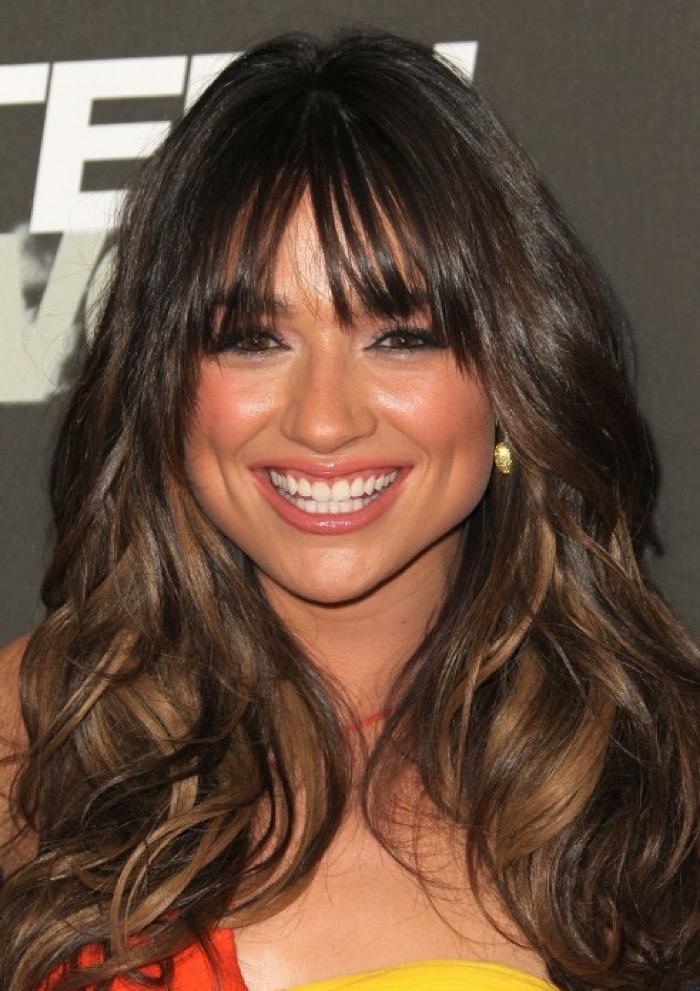 long-hairstyles-with-bangs-21