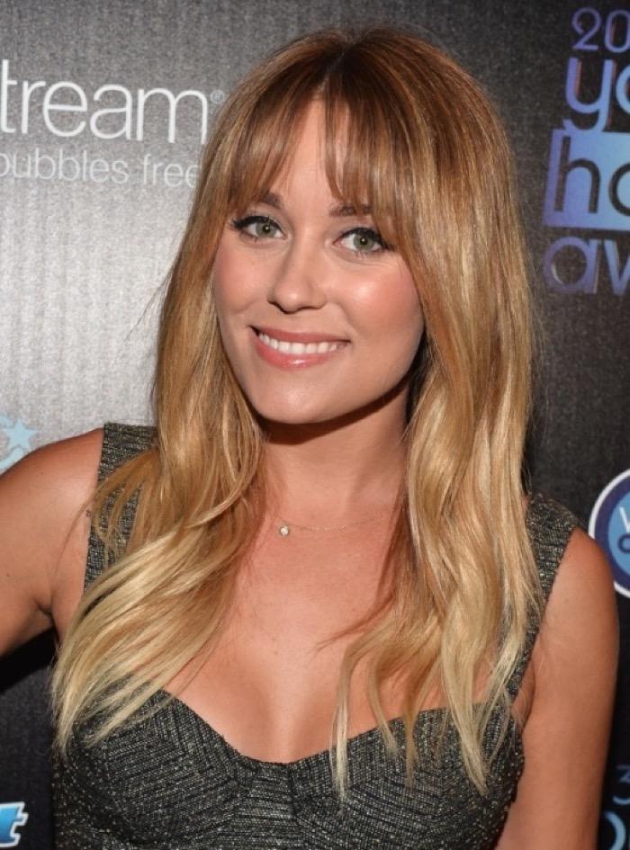 long-hairstyles-with-bangs-23